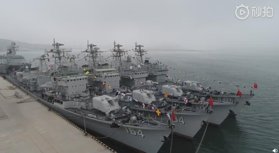 海军驱十支队接收新舰图片