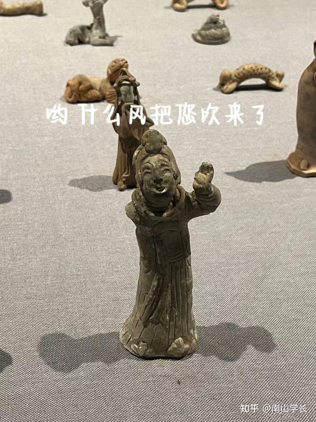博物馆显眼包文物出圈造型仿佛表情包带台词你手机中有哪些博物馆显眼