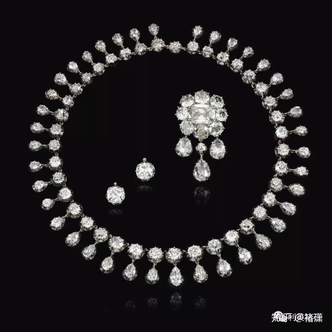 总成交37亿来看苏富比拍卖的法国王室大宝贝们