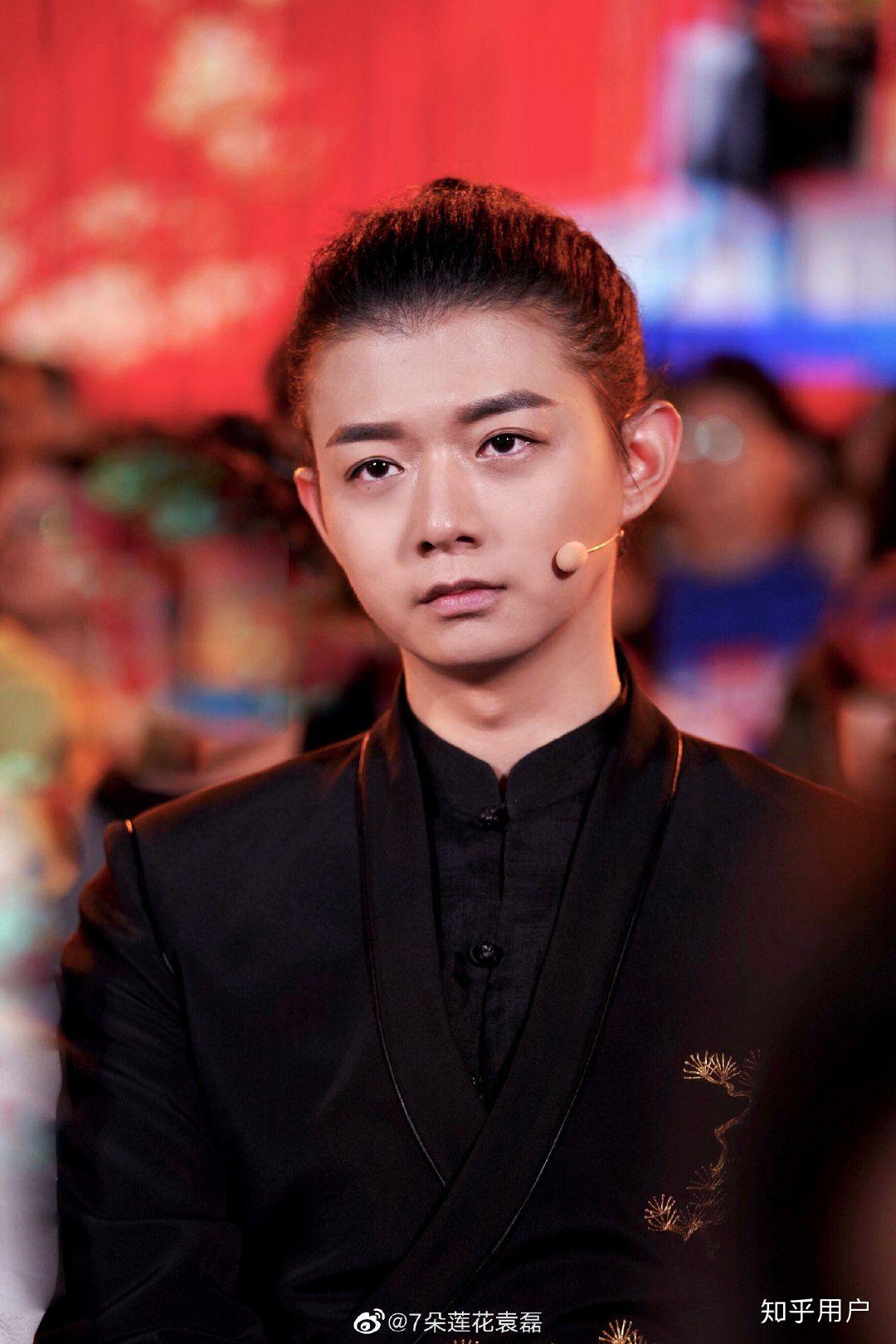 哪张霍尊的照片最惊艳你? - 知乎