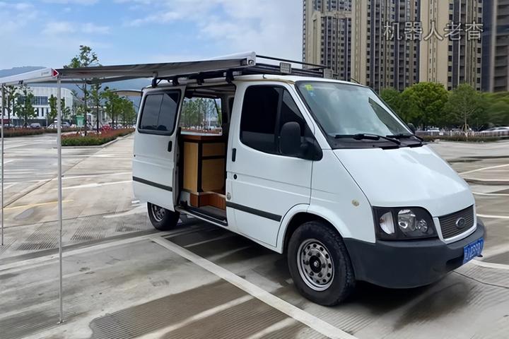 打造简洁房车样板福特全顺改装露营车小轻客设计旅居车自驾游