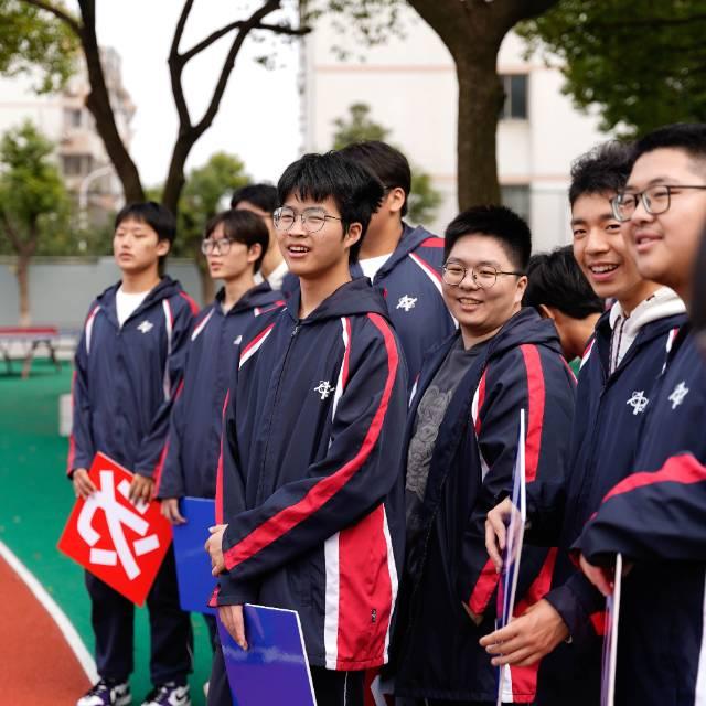 有哪些看似很蠢但实际却精妙无比的设计？