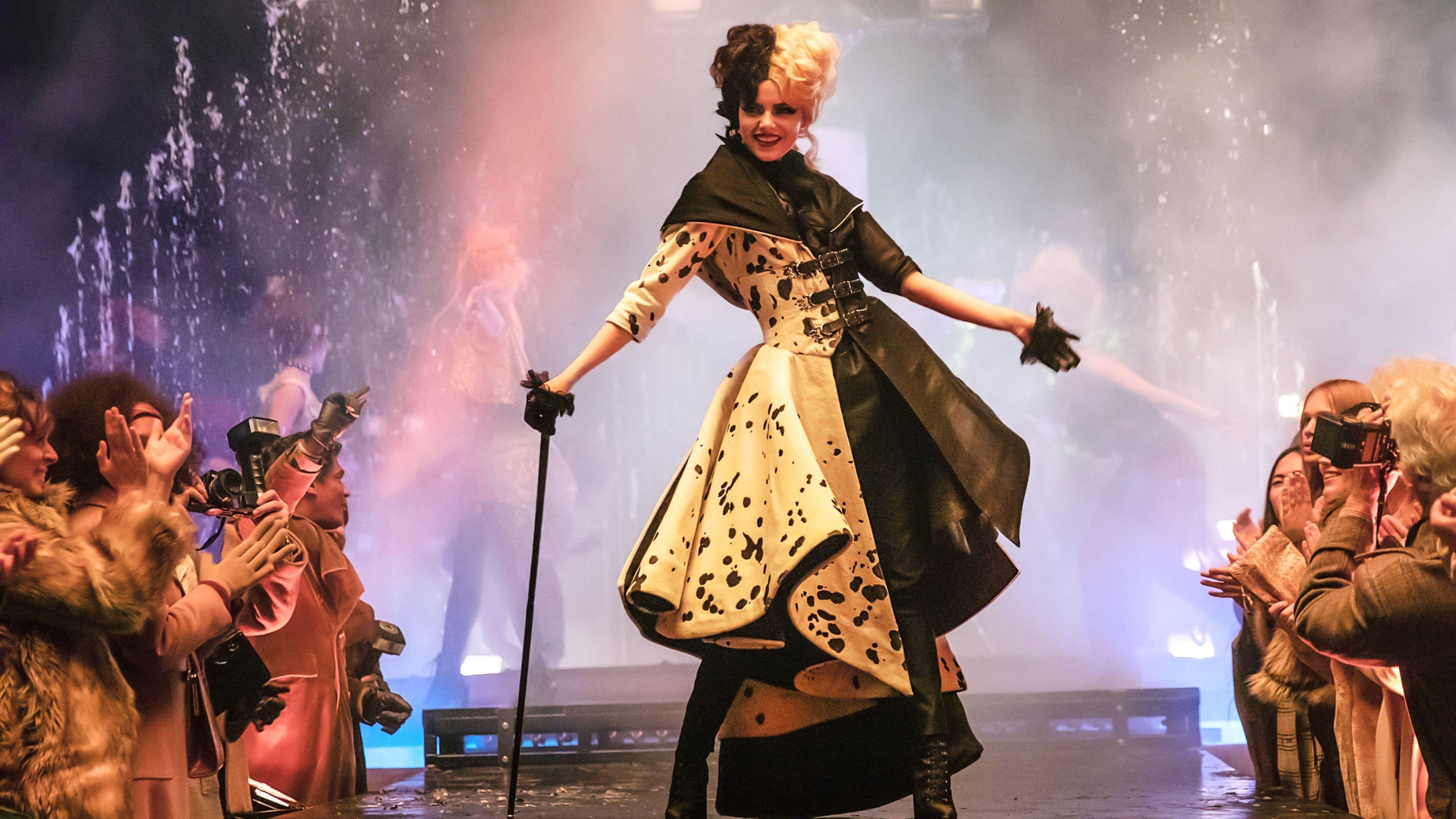 如何评价由艾玛斯通主演的电影黑白魔女库伊拉