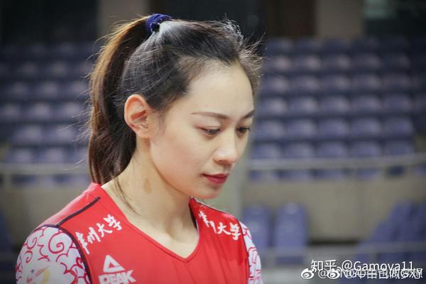 姜倩雯 退役了也是颜值担当