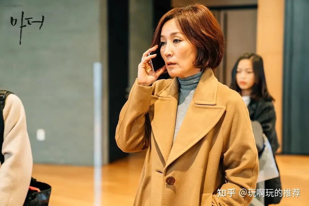 韩剧推荐tvn播出的翻拍日剧情感剧母亲由李宝英许律等担任主演