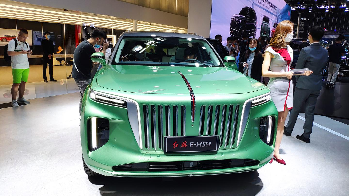 2020年北京车展:红旗e-hs9实车,定位于一款纯电动的中大型suv,也是