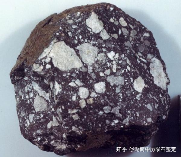 国际陨石鉴定中心第一块确认的月球陨石