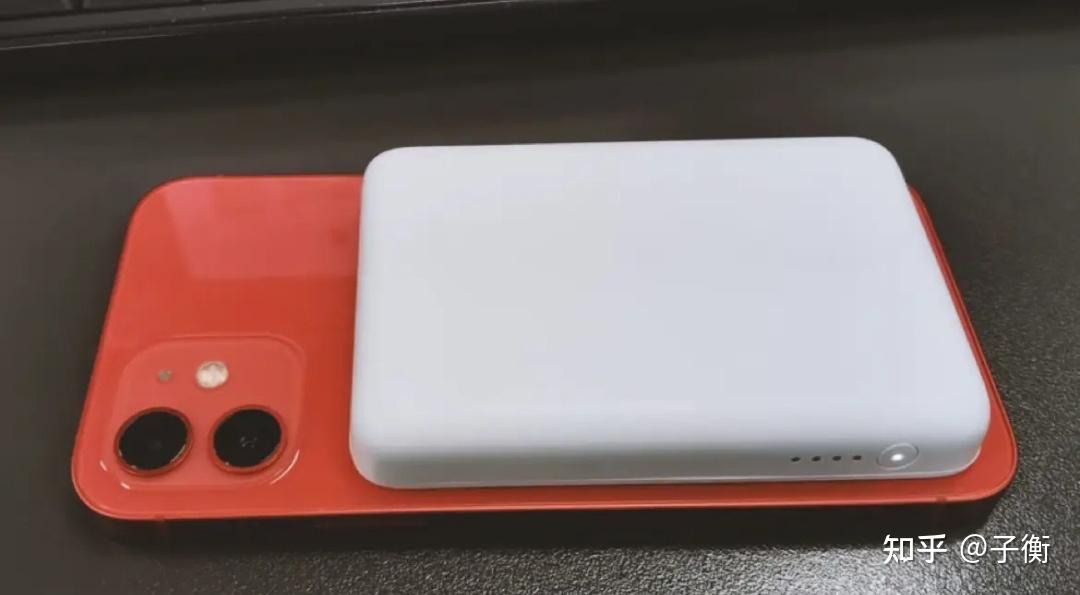 苹果12的磁吸充电宝推荐?