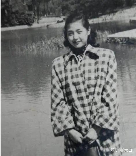 二,戴眉曼的成长与生活