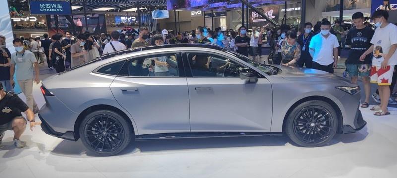 2022重庆车展长安univ20t上市售1299万起