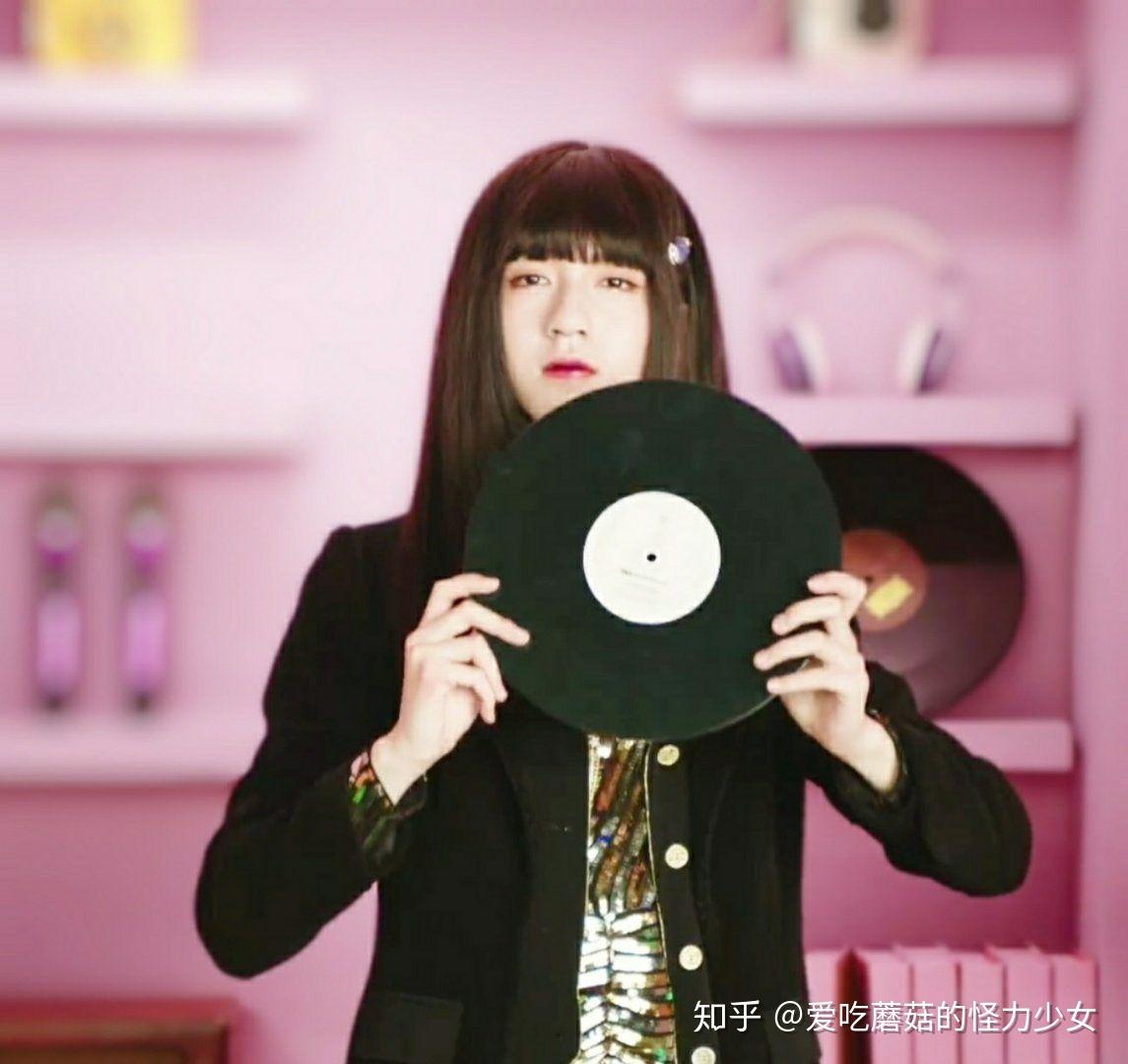 如何看待时代少年团新歌mv的女装
