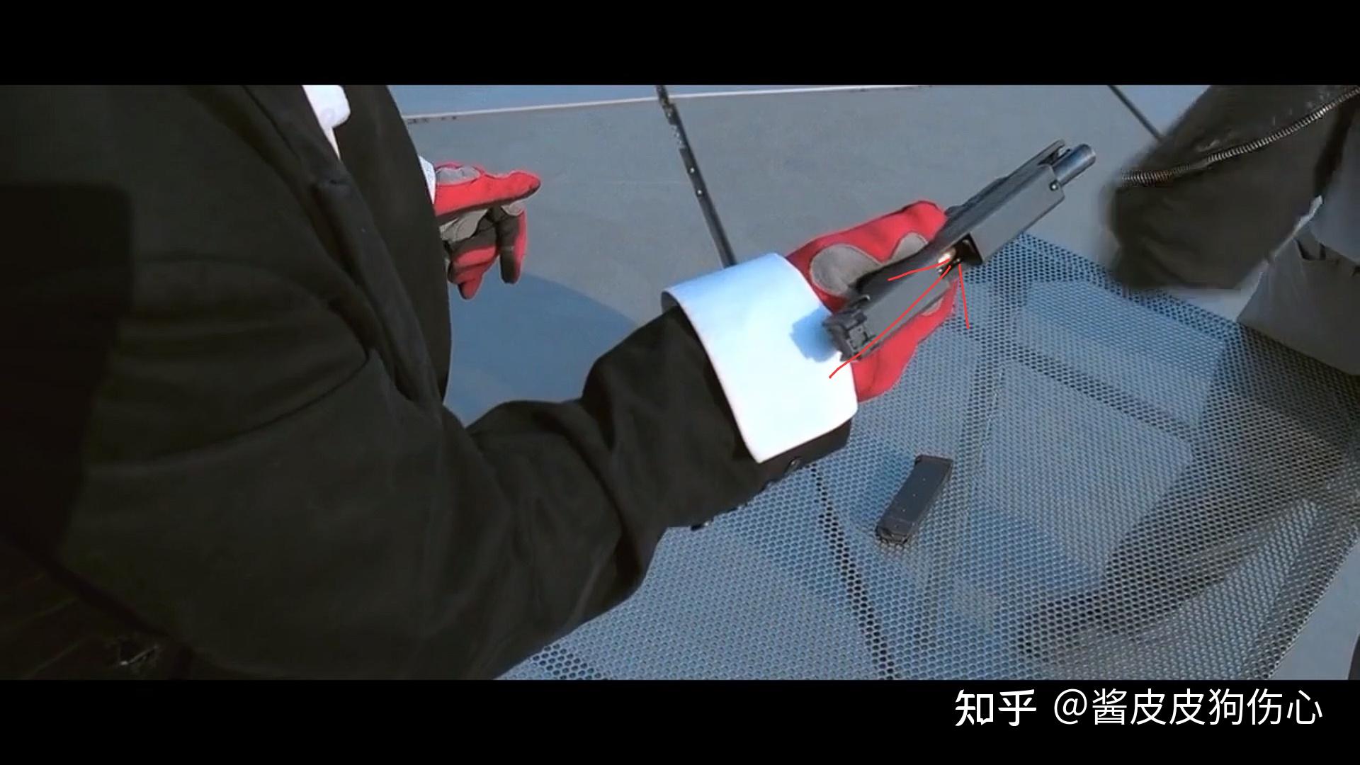 为什么新警察故事里成龙与吴彦祖两次比赛组枪结局不同