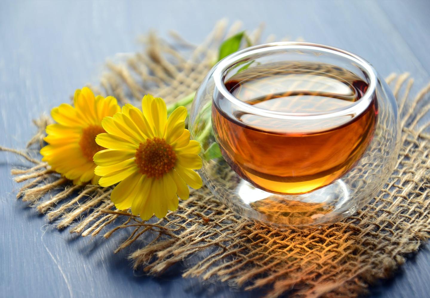 喝什么花茶好 玫瑰花茶 茉莉花茶 菊花茶等30余种花茶的功效与作用分析指南 21年1月更新 知乎 喝什么花茶好 玫瑰花茶 茉莉花茶 菊花茶等30余种花茶的功效与作用分析指南 21年1月更新 知乎
