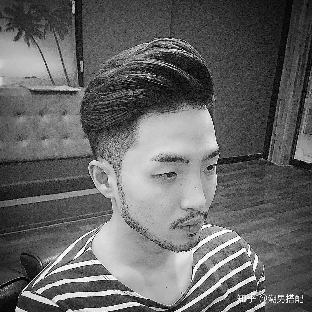男理发师在理发店里-蓝牛仔影像-中国原创广告影像素材