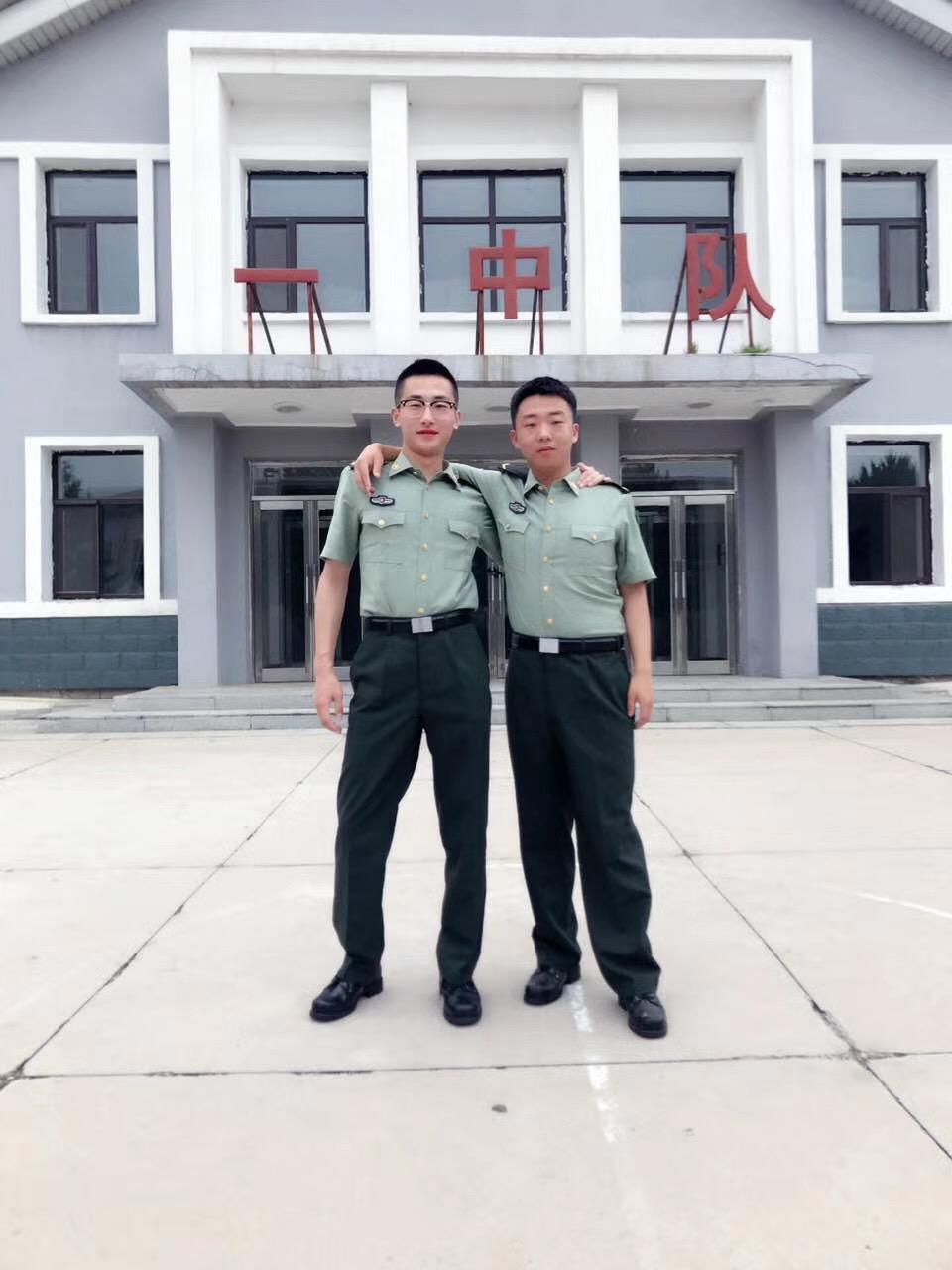 大学去当兵回来再读大学是种什么体验?