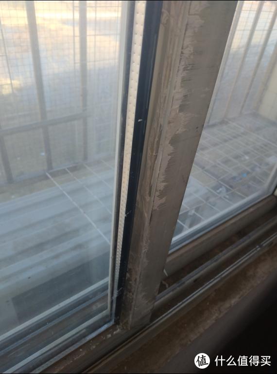 小问题自己修 篇三十七:用l型钢片修塑钢窗边框断裂及装回脱落的玻璃