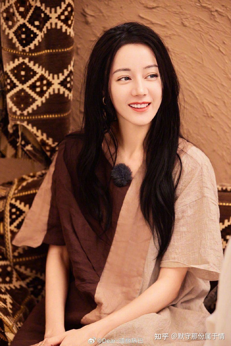 明星迪丽热巴和其他明星相比,颜值如何?