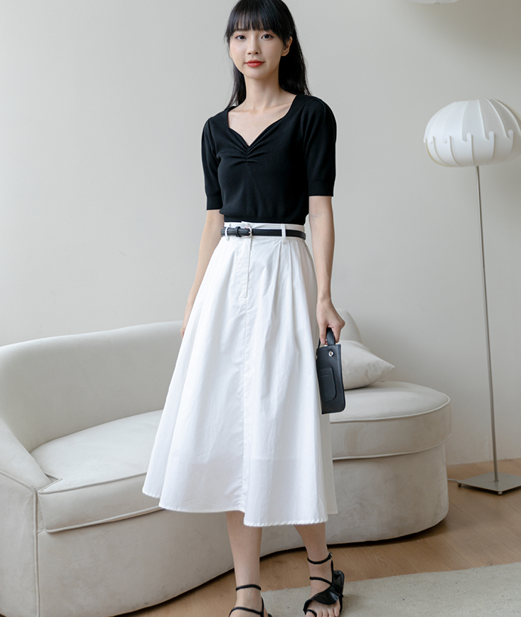 白色半身裙应该搭配什么上衣