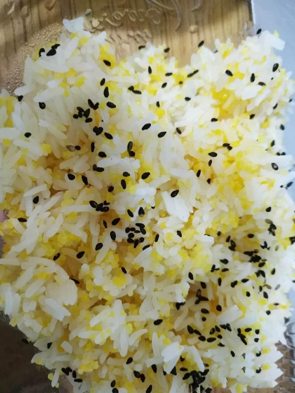 玉米糁别再熬粥了教你一个新吃法保证上桌就被抢光三斤都不够