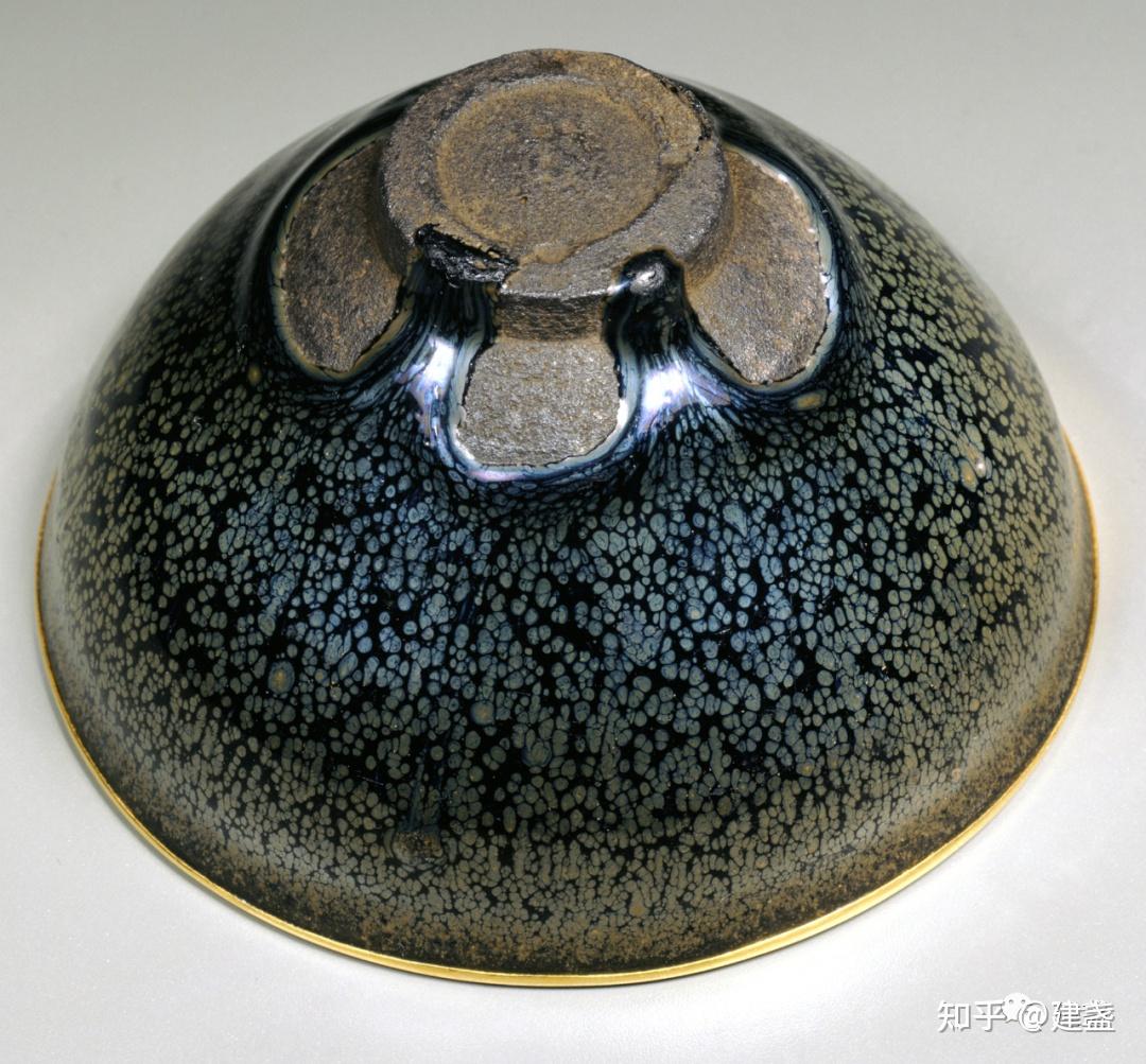 宋代建窑爆彩口碗 宋代建窑爆彩口碗 唐宋的杯子，个个都能封