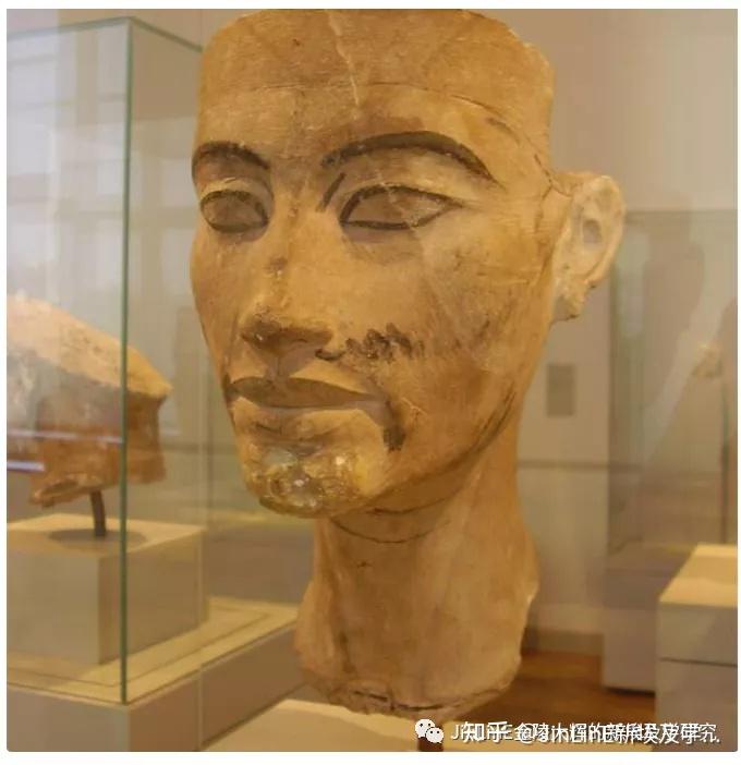 我目前的殷商解析架构中怀疑河亶甲为孔甲阿肯那顿或者他的正妻纳芙