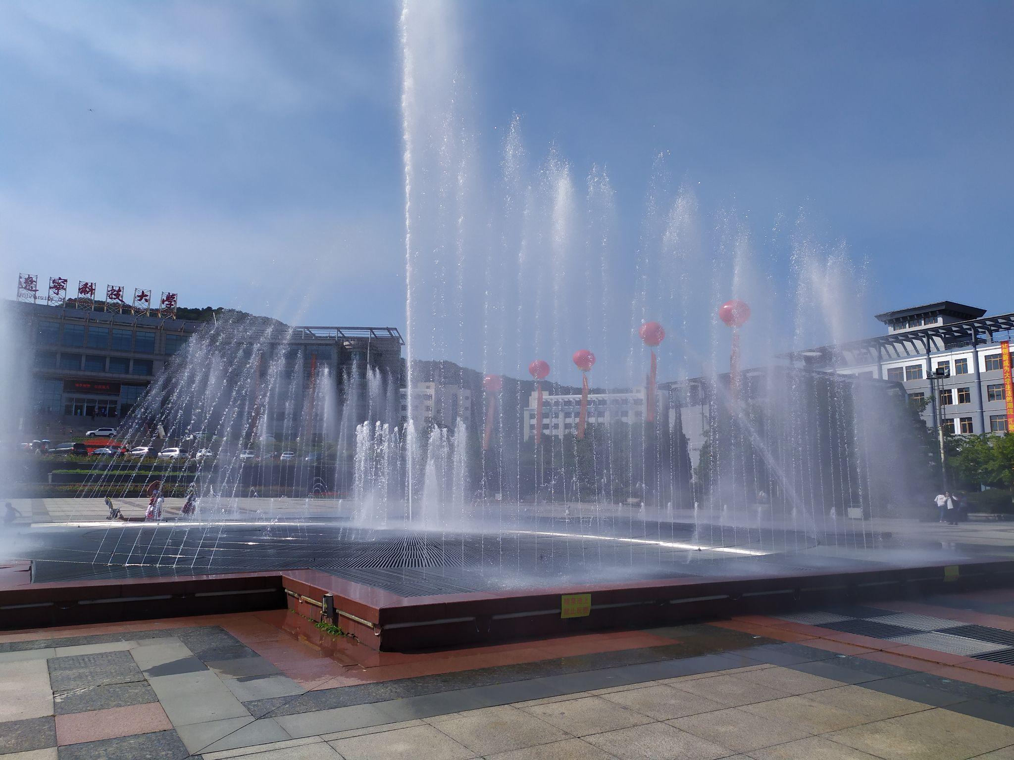 辽宁科技大学的校园环境如何
