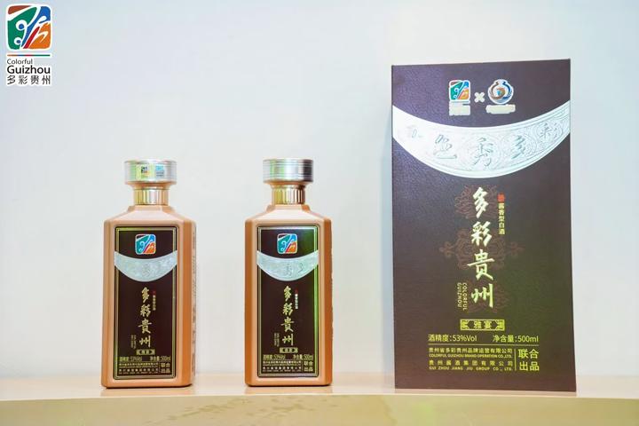多彩贵州酒：游客被苗族姑娘连灌18碗后报警，结果警察来了也举杯 - 知乎