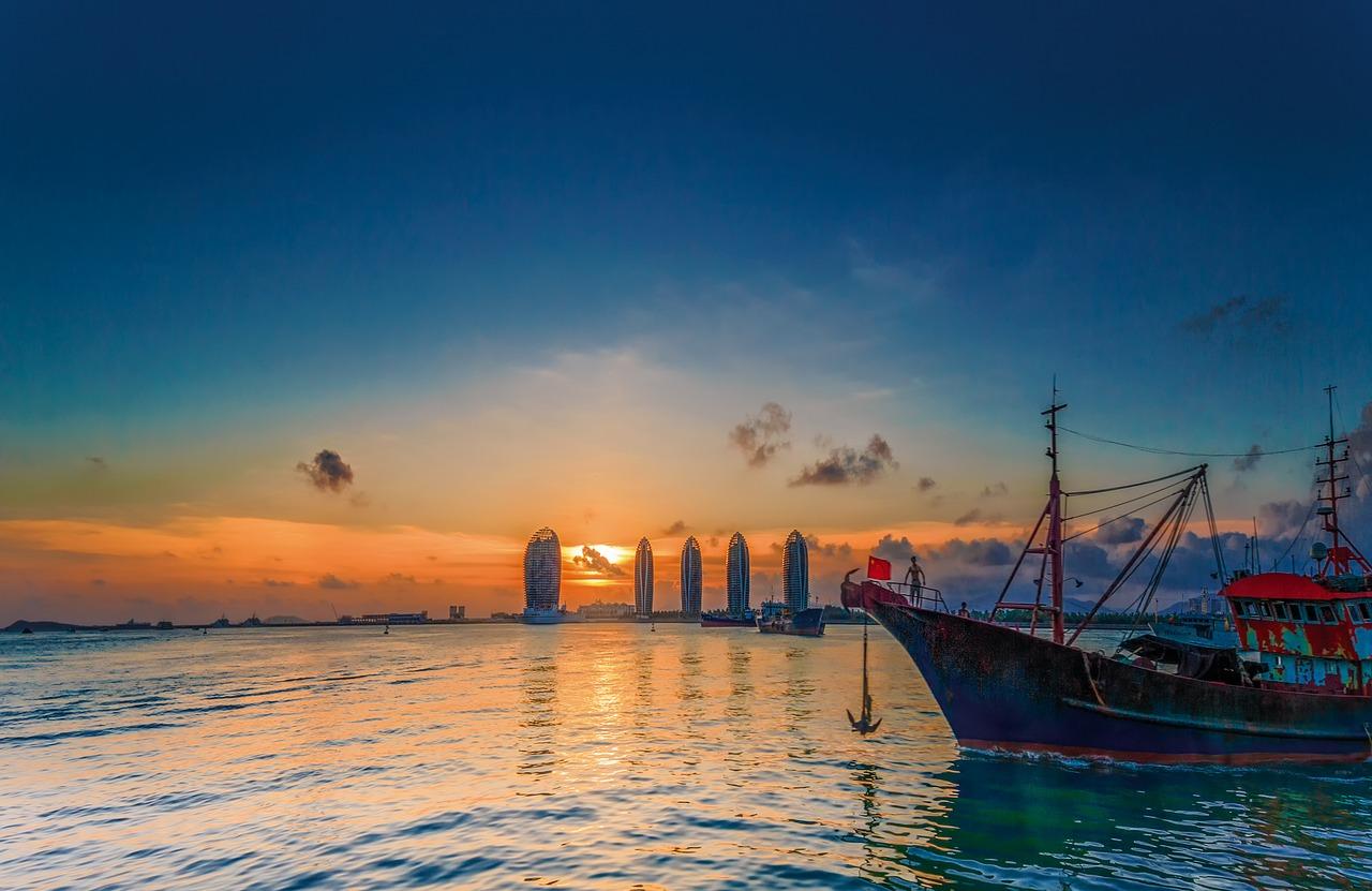 三亚不夜城有些什么