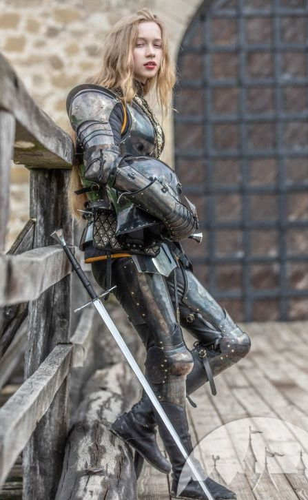 神奇女侠里的战甲和其他服装有什么讲究