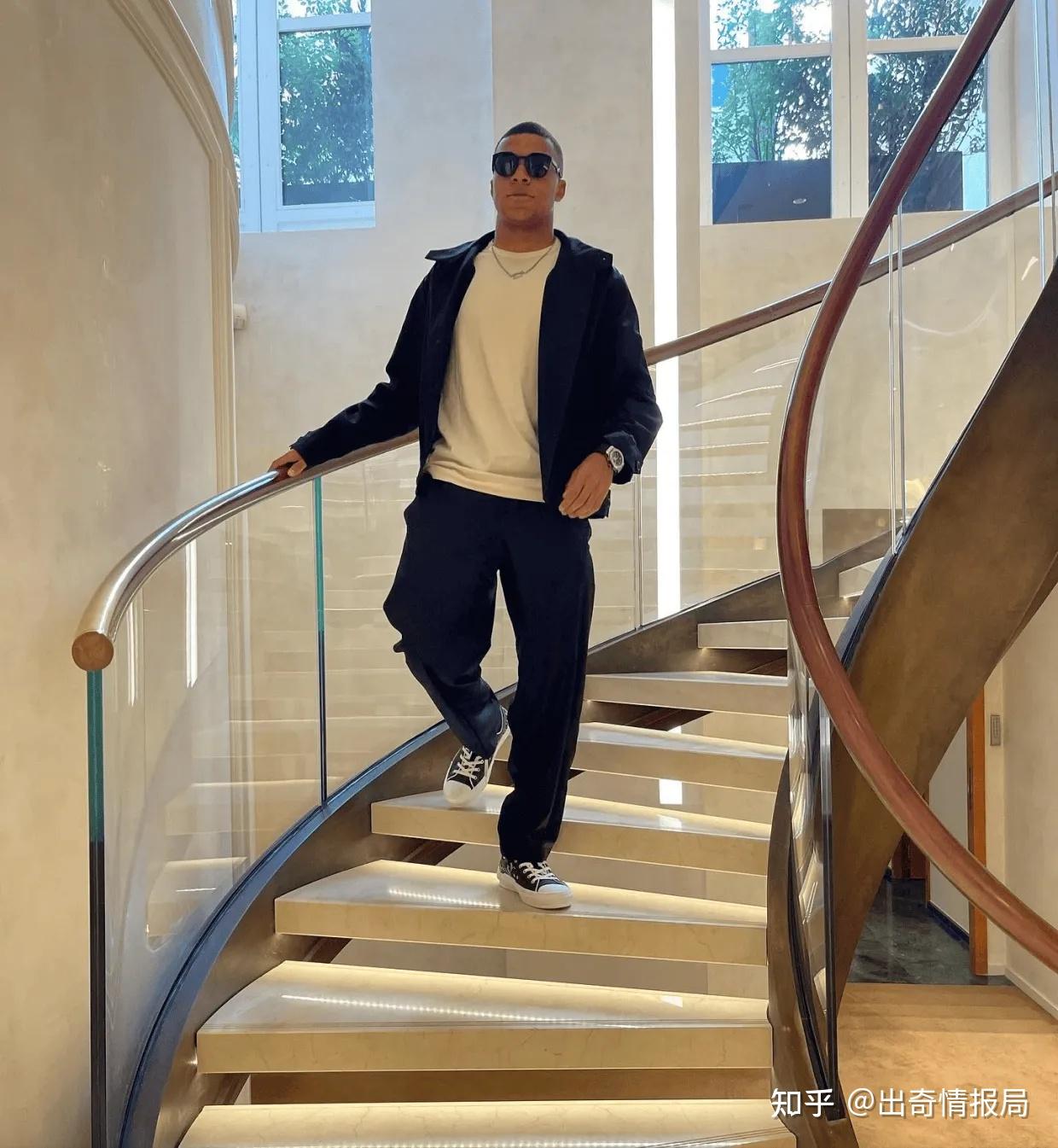 太阳报:姆巴佩的生活是圆满的,豪宅豪车豪表应有尽有 - 知乎