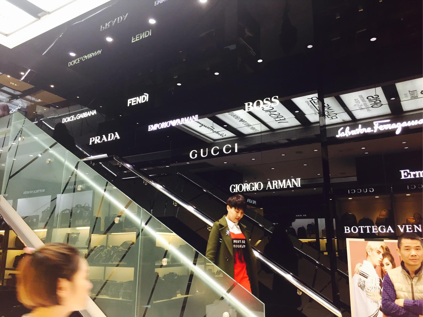 在香港导游带的HK奥特莱斯和真的奥特莱斯什