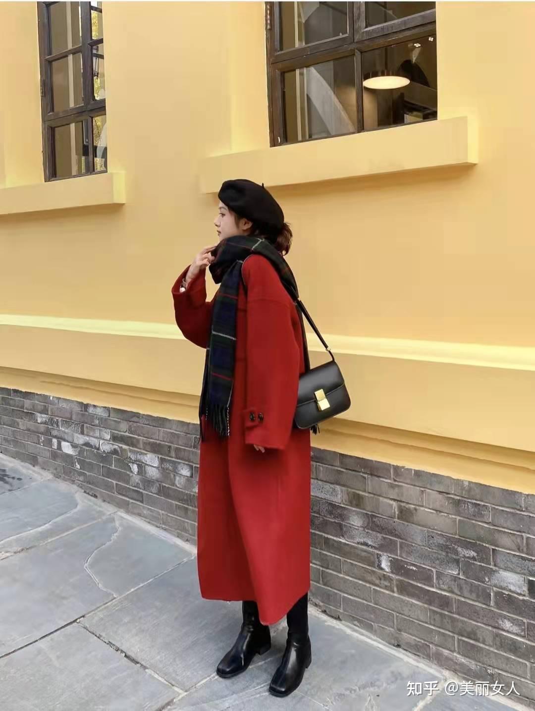 魏晨中国红年味大片发布！时髦喜庆的红色大衣