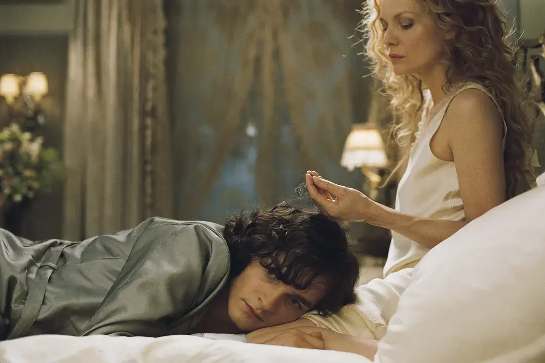 cheri是个爱情懦夫,他逃避自己爱的人和爱自己的人,不愿面对lea离开的