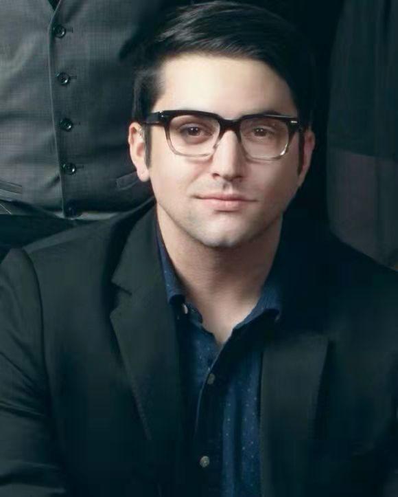 如何评价pentatonix乐队里的mitchgrassi