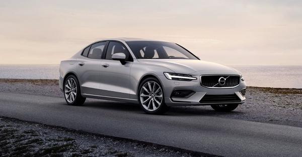 开完沃尔沃xc60,小编开始默默攒钱买s60