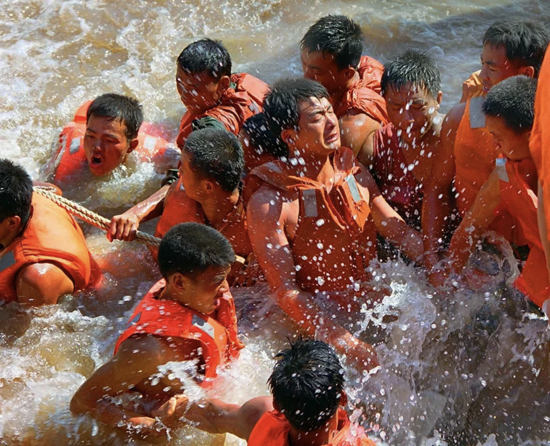 70年来有没有一首歌让你听了就热泪盈眶
