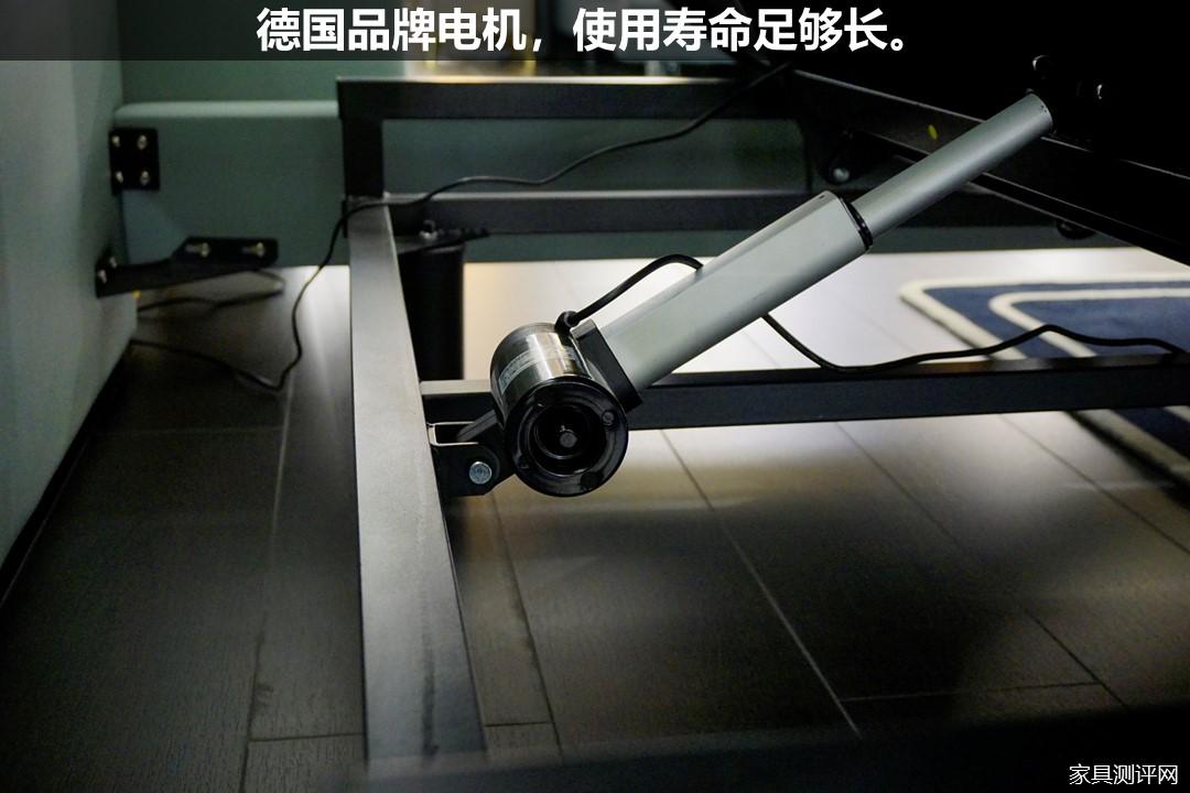 头尾各设置了一个德国okin品牌的电机,经过25000次的循环测试(测试