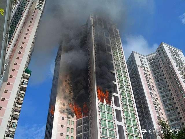 关乎性命石家庄一高层住宅着火高楼失火往下跑还是往上跑