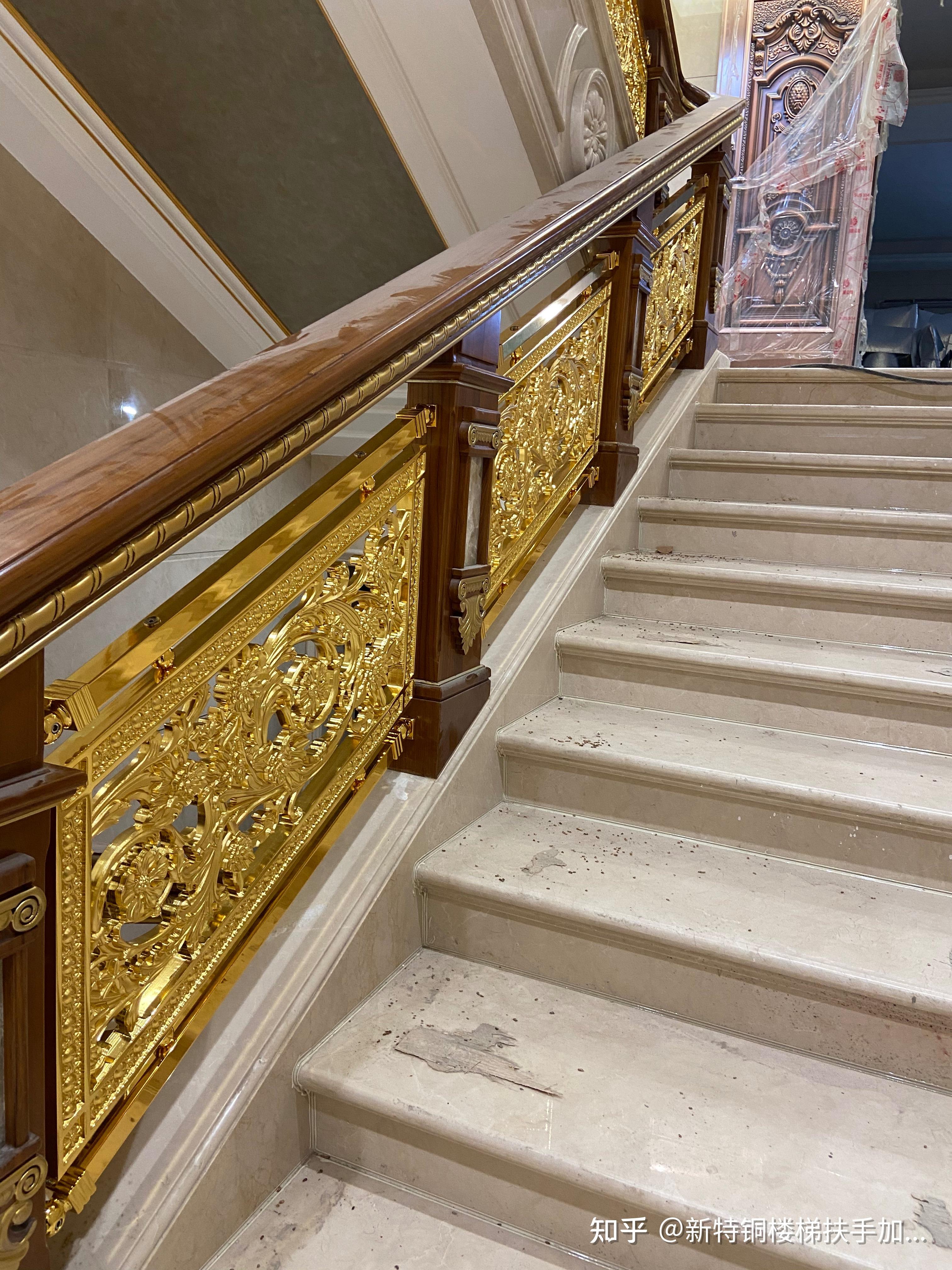 铜楼梯扶手别墅楼梯护栏设计想法