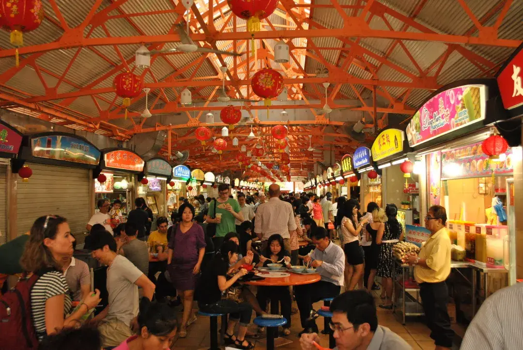 新加坡美食结合了中餐,马来餐和西餐,博采众长别具风味,还有两者搭配