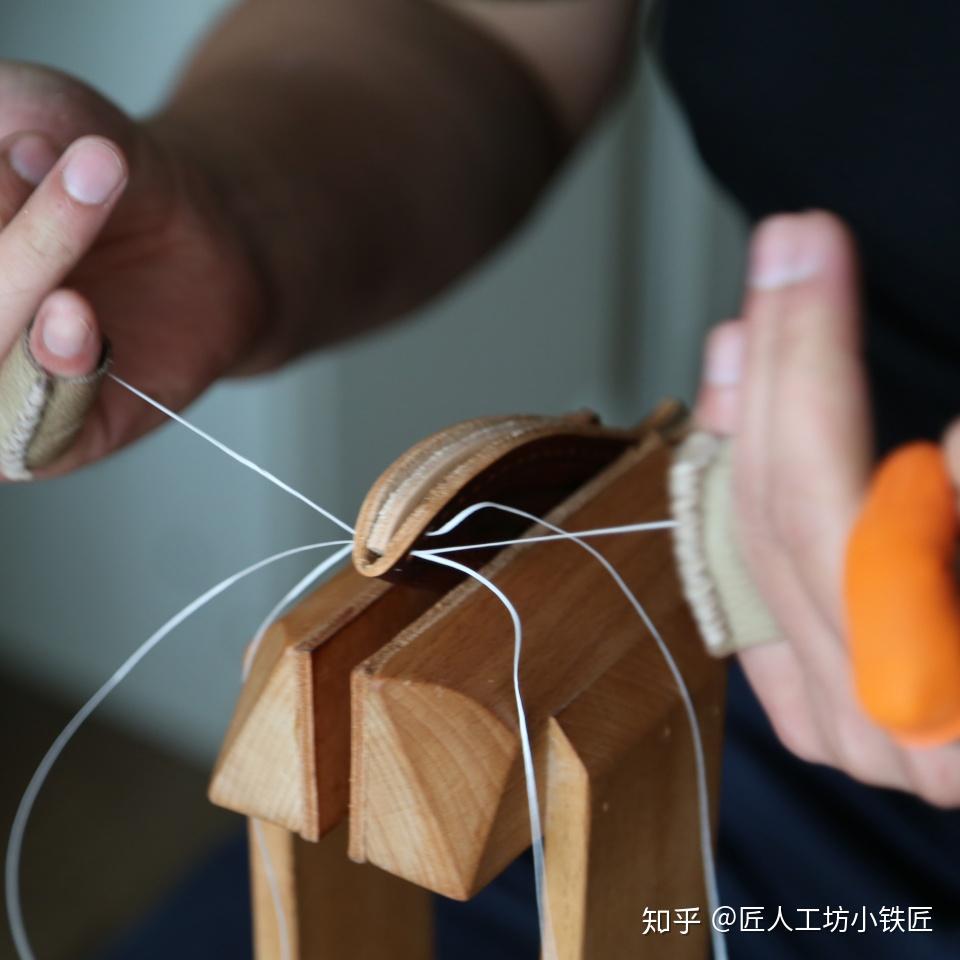 收刀入鞘展现精美绝伦的手工艺术