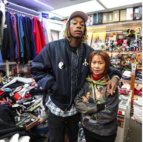 rapper wiz khalifa,美國當紅rapper travis scott,小店每天中午12點