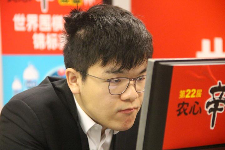 第 22 届农心杯申真谞战胜柯洁,以 5 连胜的战绩帮助韩国队夺冠,如何评价本场比赛?