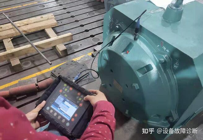 电机测振动一般需要测量水平,轴向以及垂直三个方向的振动,都是将