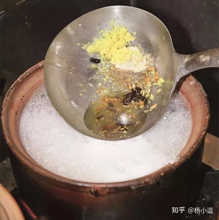 蔞蒿滿地蘆芽短正是河豚欲上時你都吃過哪首詩中的哪種美食