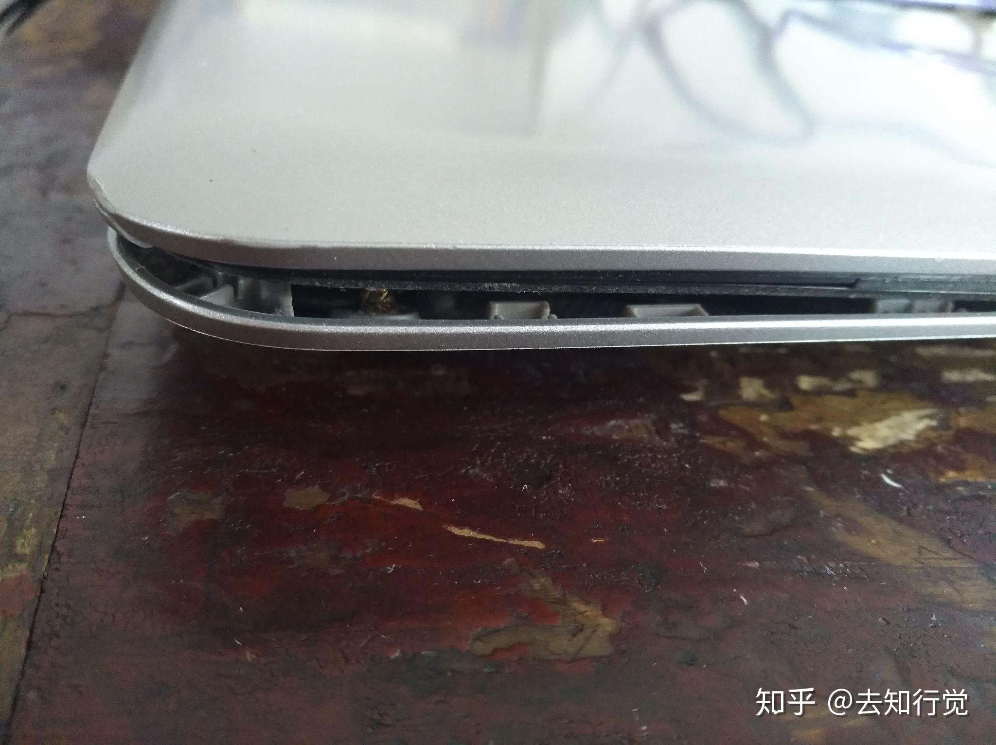 我的惠普笔记本电脑被摔了,a面翘起来,屏幕边缘翘,怎么办啊 - 知乎