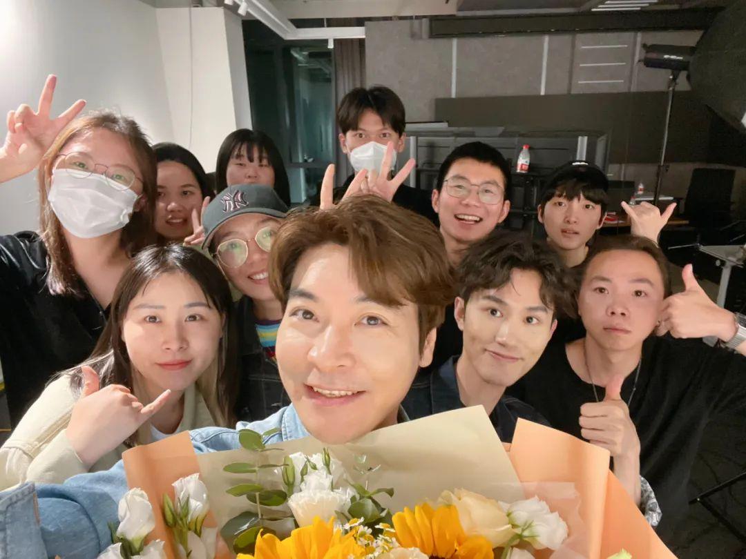 初代美妆网红"俊平大魔王":做自己很难,但做自己很美|人物 - 知乎