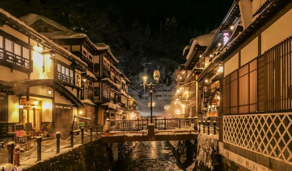 探找《千与千寻》中的温泉街,让你一秒走进奇幻的动漫世界里!