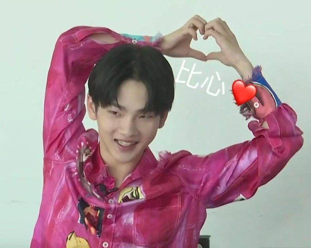 有哪些周震南的沙雕表情包(无水印)? - 知乎