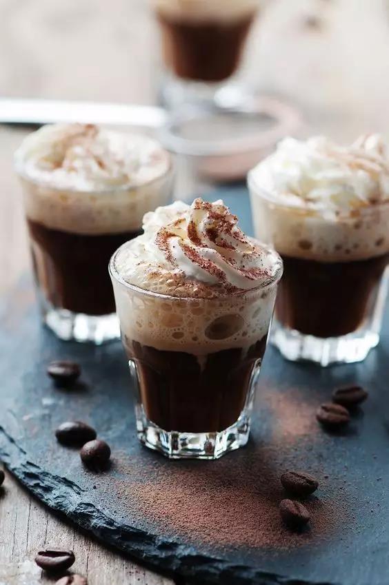 康宝蓝 con panna:你不用多好y,我喜欢就好y,迫不及待想要喝掉你!